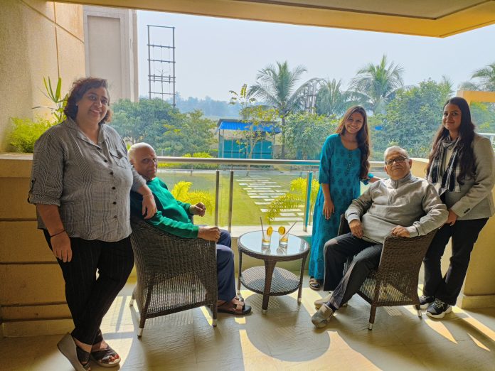 luxury old age home in kolkata